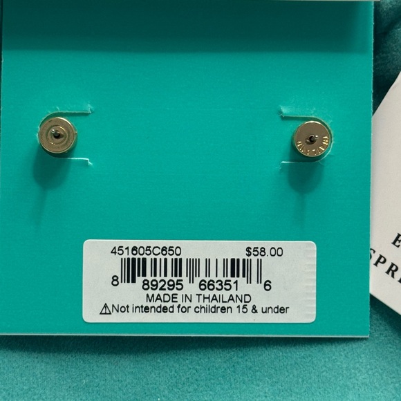 🩷 NWT KURT GEIGER EMERALD CUT FUCHIA CRYSTAL WITH GOLD METAL ACCENT! - Picture 3 of 7